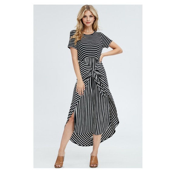 Jolie Dresses & Skirts - Jersey-knit Tie front Midi dress
